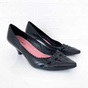 La Scarpa Womens Leather Ruched Pointed Toe Kitten Heel Slip-on Pumps Black 37